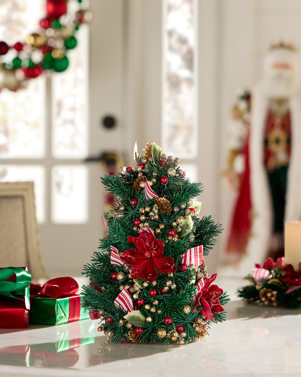 Holiday Prestige Tree, 12"